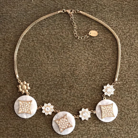 Time & Tru Gold-Tone and White Statement Necklace - Picture 2 of 6